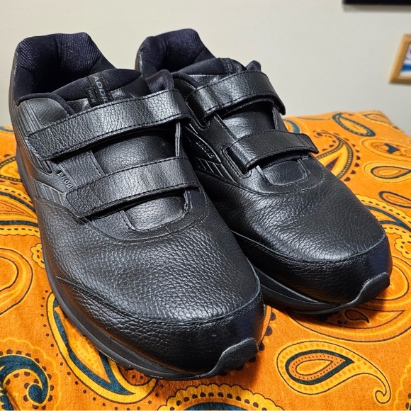 Brooks Addiction Walker Men's 14 wide 2E, hook & loop, EUC, bk leather - Picture 1 of 9